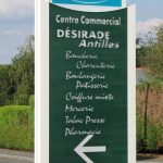 Totems et enseignes par Leone Sign Totems et enseignes par Leone Sign